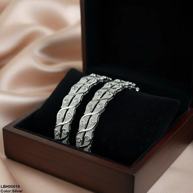 Round Stone Leaf Bangle Set
