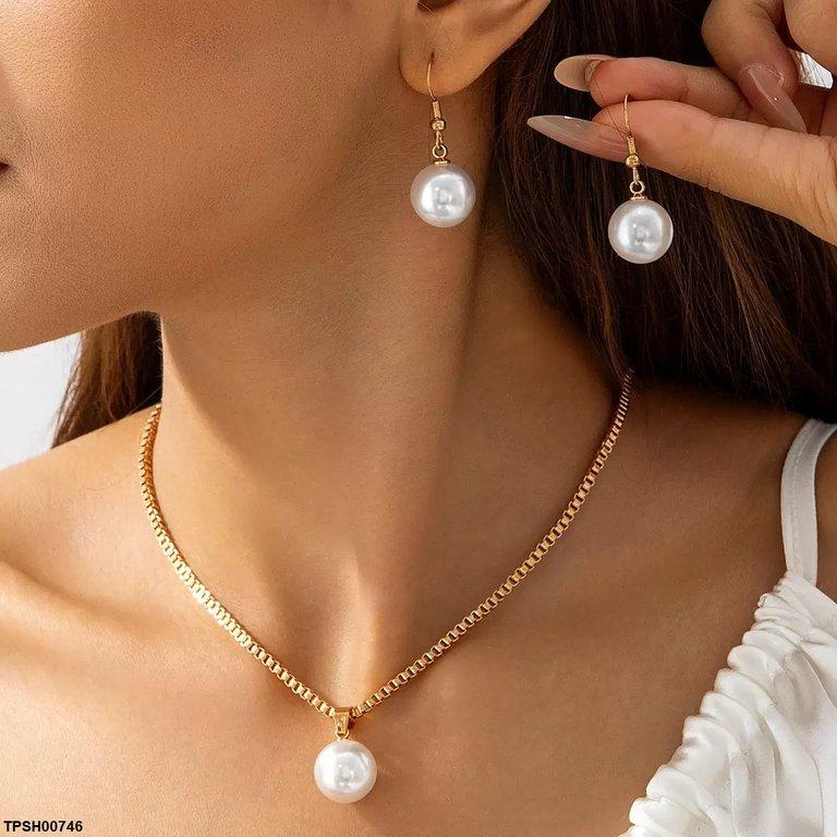 Pearl Pendant Set