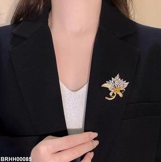 Tree/Bow Broach