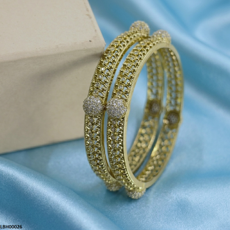 Round Stone Bangles Set