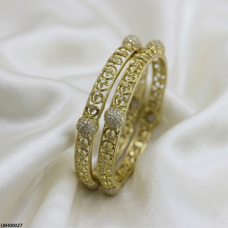 Round Stone Bangles Set