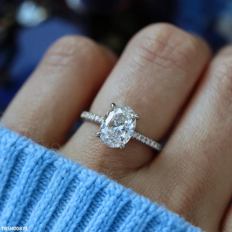 Round Stone Ring