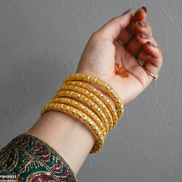 Azm Zareen Royale Bangles