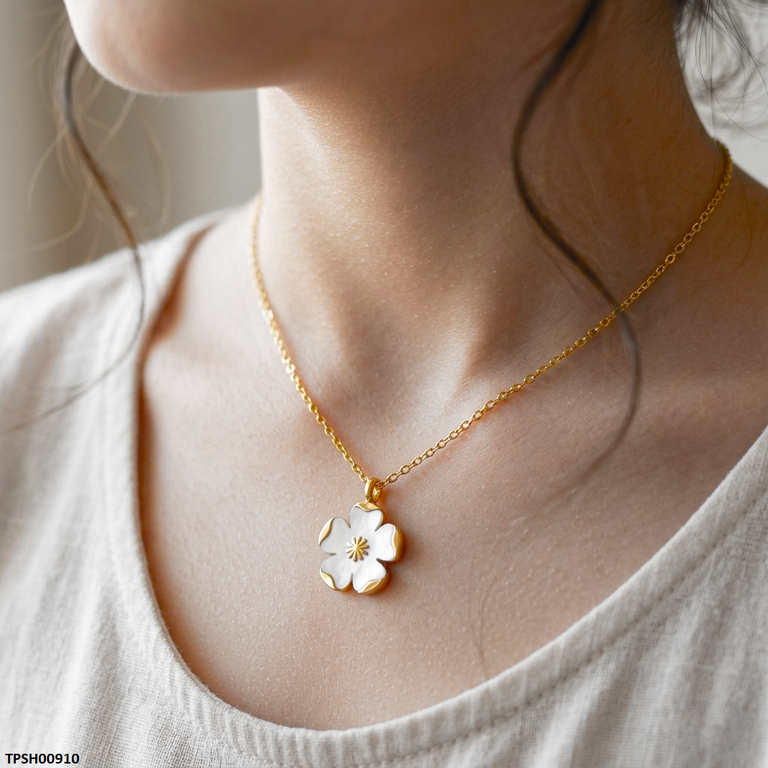 Stainless Steel Flower Pendant