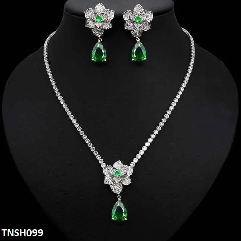 Flower Tear Necklace Set