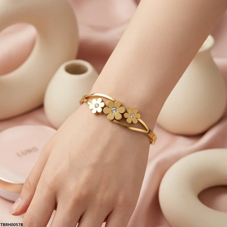 Bhs Triple Flower Stainless Steel Bracelet Adjustable