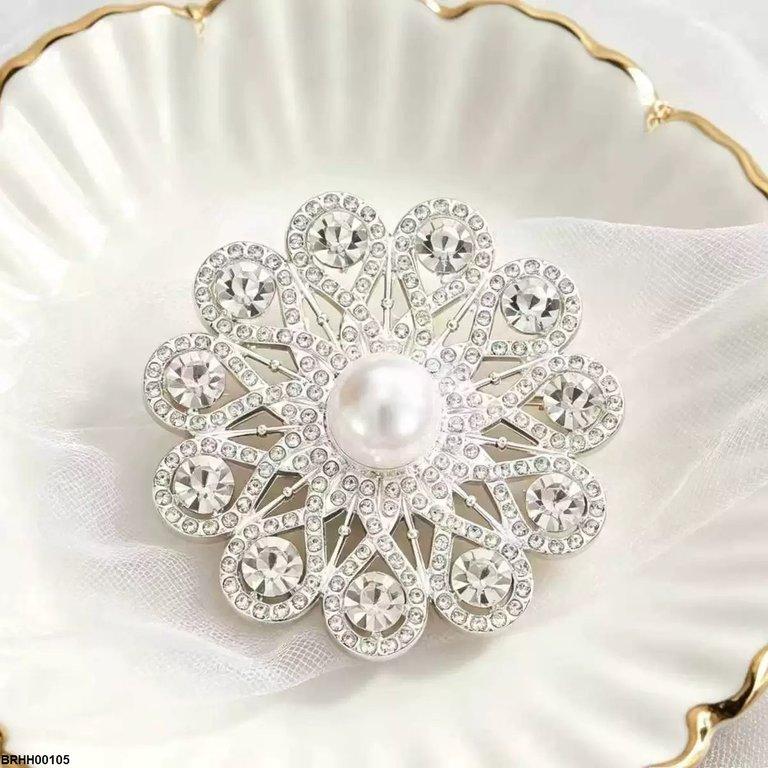 Pearl Round Flower Zircon Broach