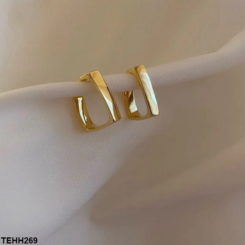 Curb Ear Hoops Pair