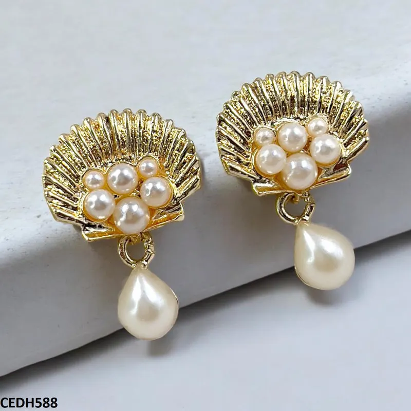 CEDH588 Sdq Shell Pearl Drop Earrings