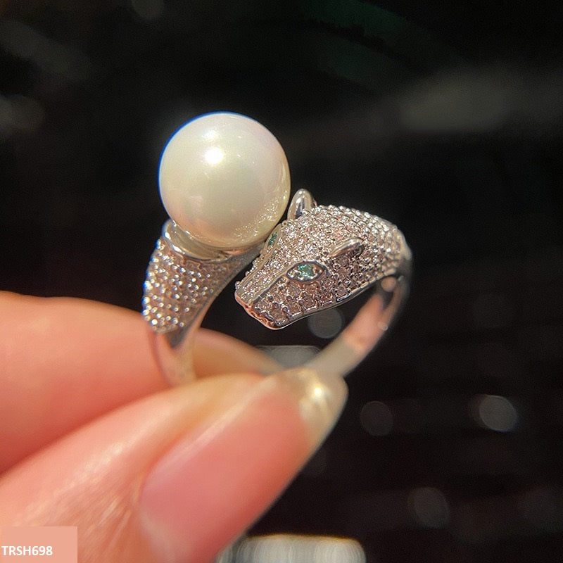 Tiger/Pearl Ring Adjustable