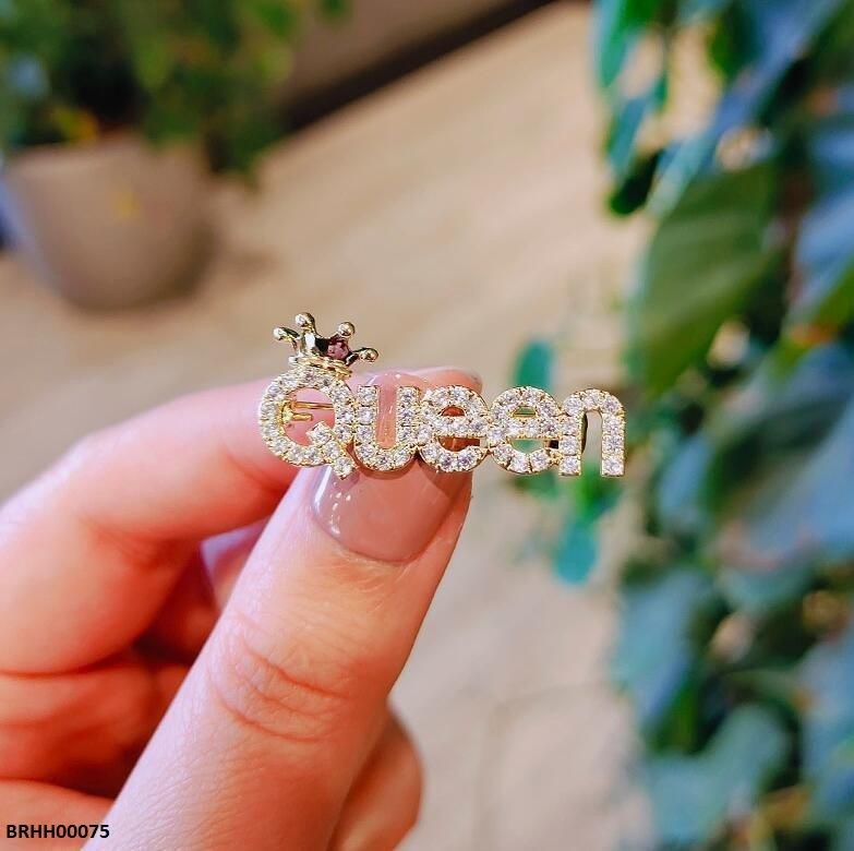 Queen Broach 1 Pcs