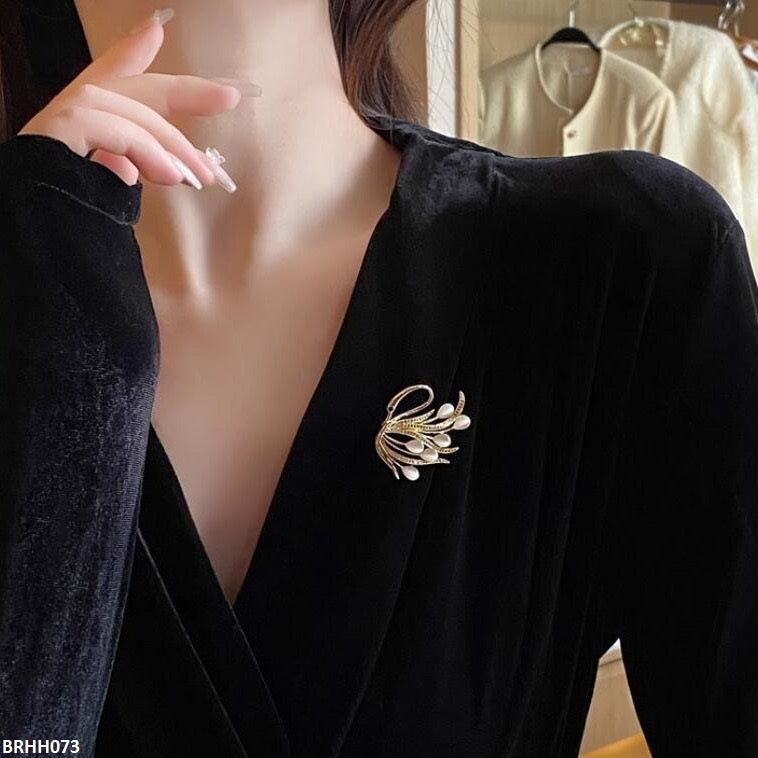 Duck Broach