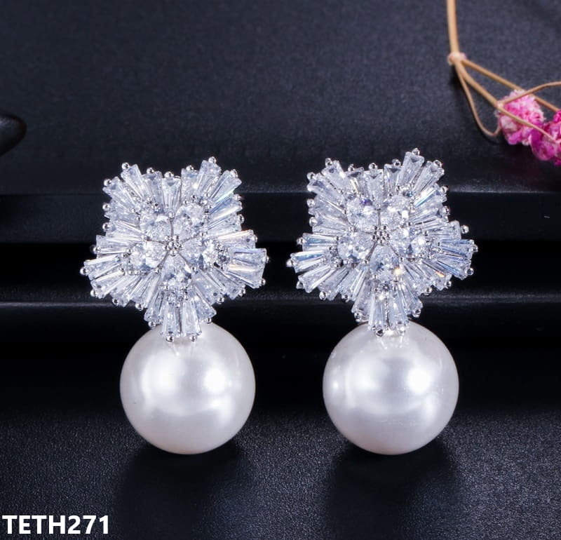 Snowflake Earring Studs Pair