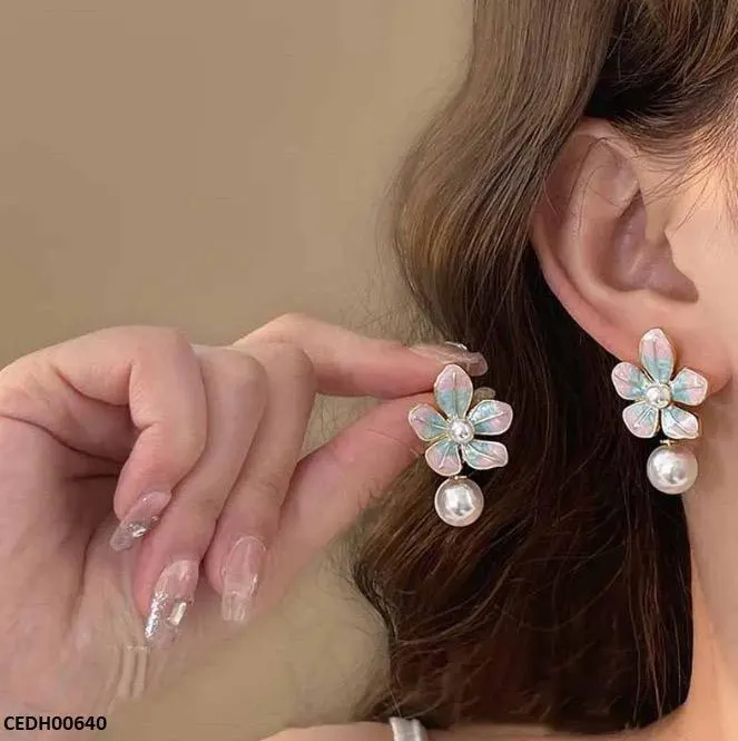 Shaded Flower Pearl Drop
