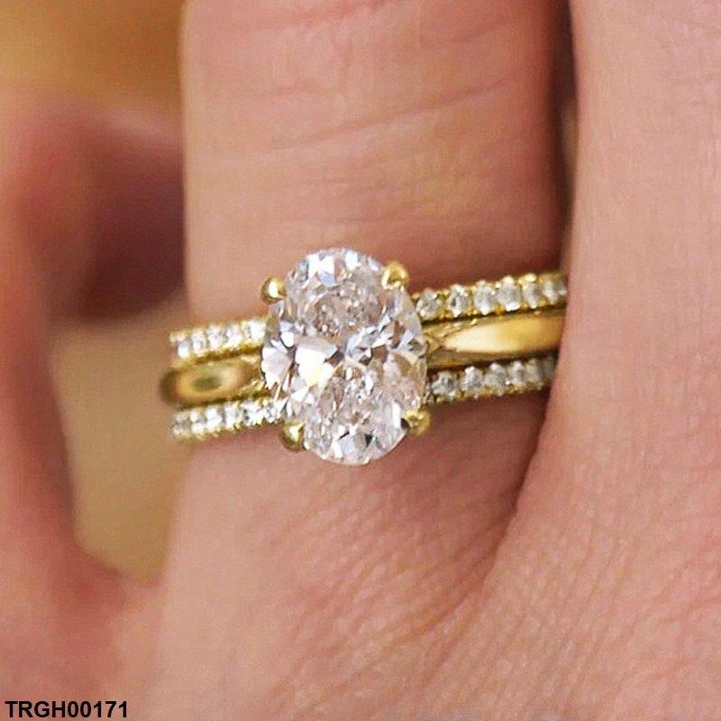 Oval Triplet Ring
