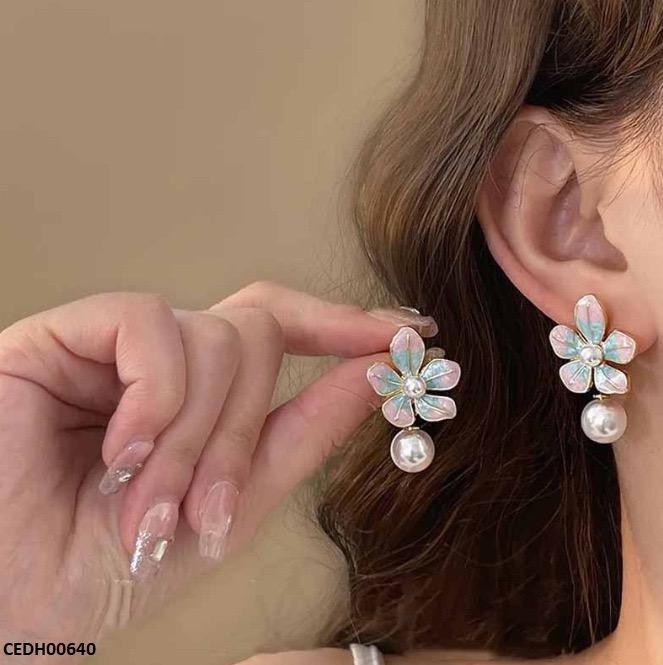 Shaded Flower Pearl Drop