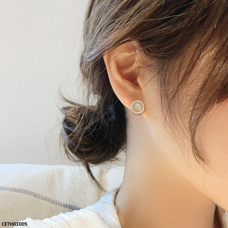 Round Pearl Stud Tops Pair