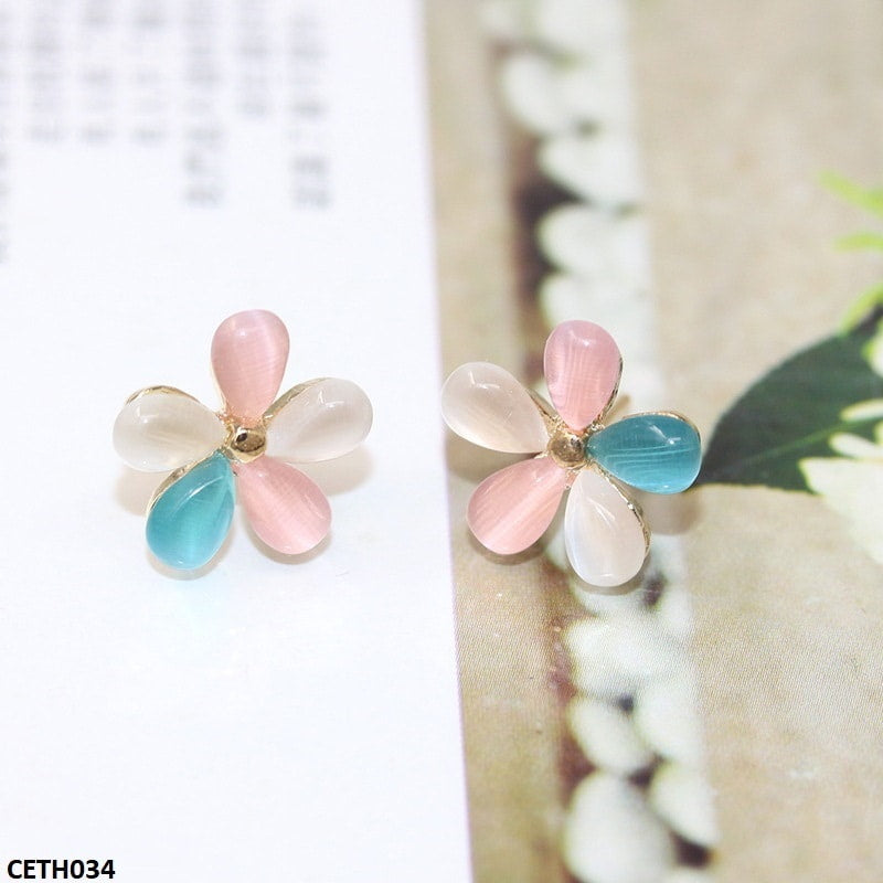 Flower Stud Tops Pair