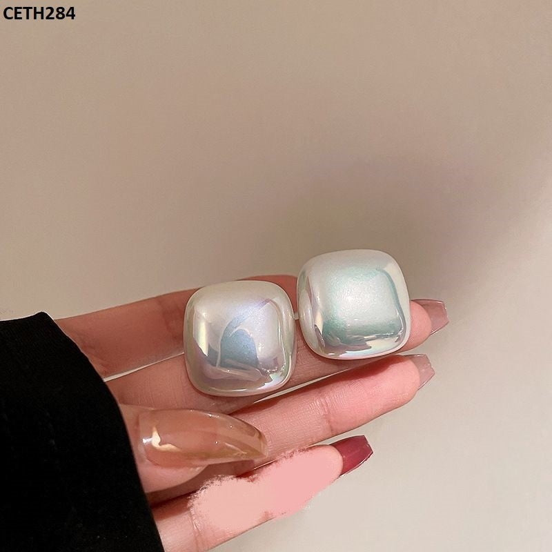 Cushion Stud Tops Pair