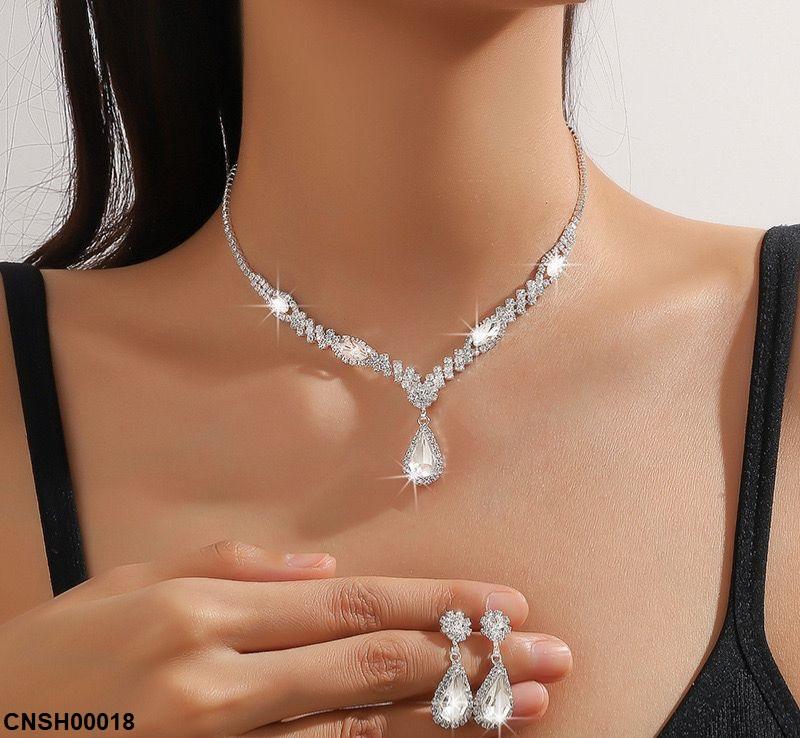 Tear/Flower Necklace Set