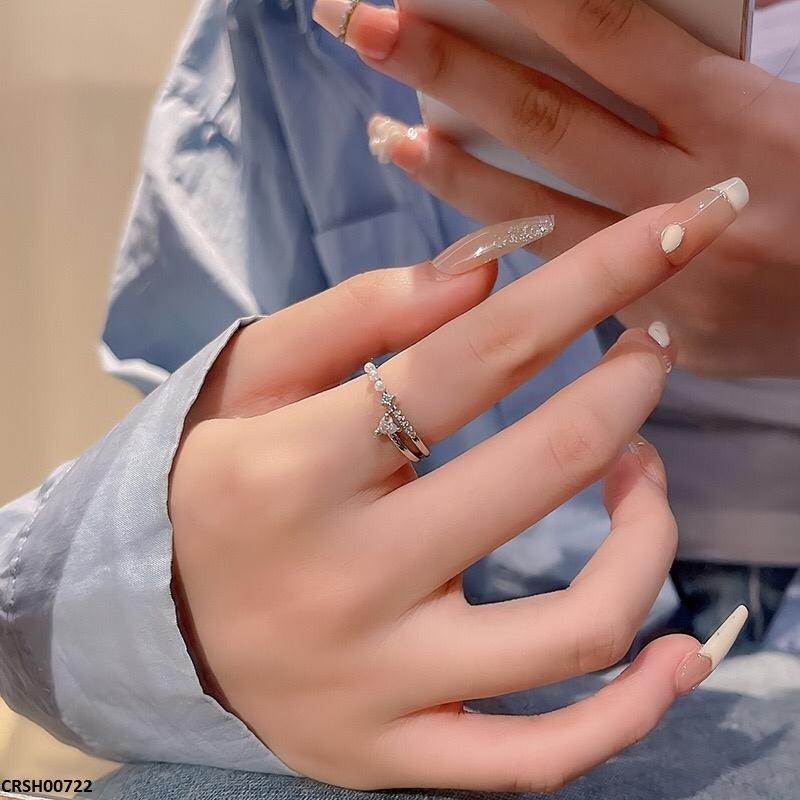 Triangle Pearl Ring 6 Size - Crsh