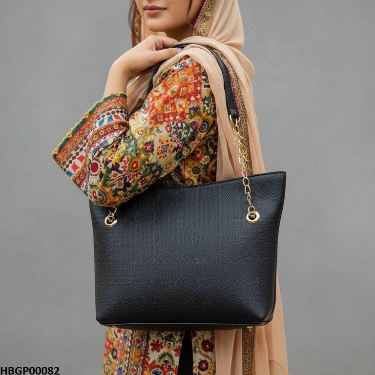 Cavelle Chain Ladies Tote Bag