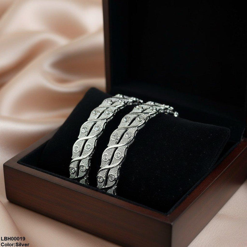 Round Stone Leaf Bangle Set