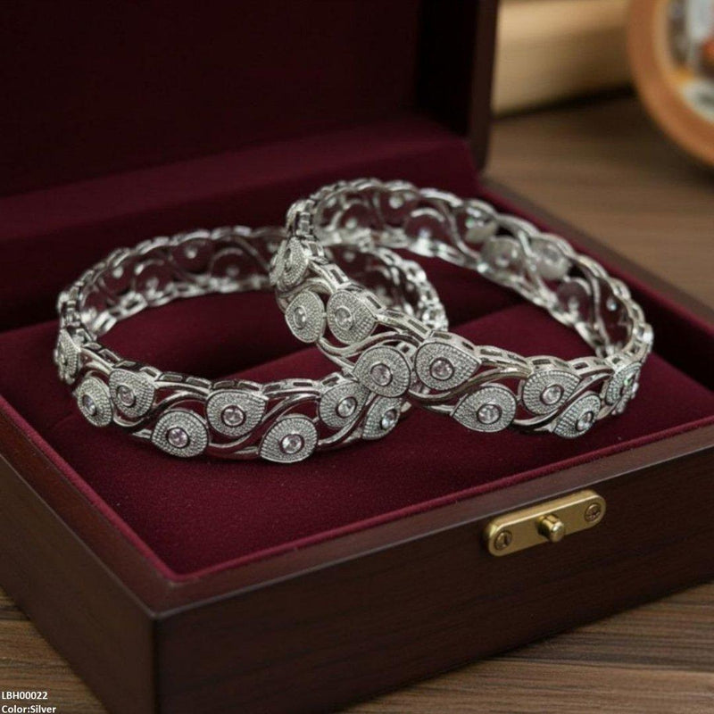Round Leaf Stone Bangle Set