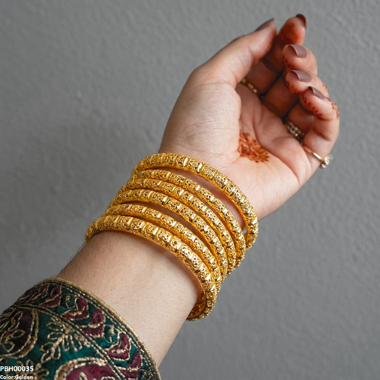 Azm Zareen Royale Bangles
