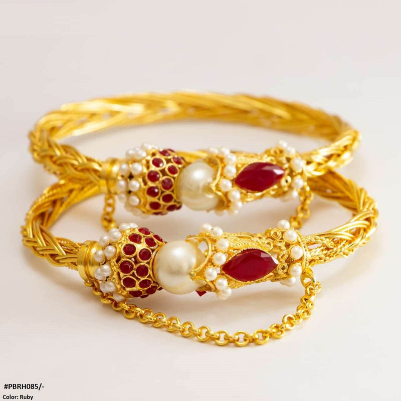 Karra Pair
