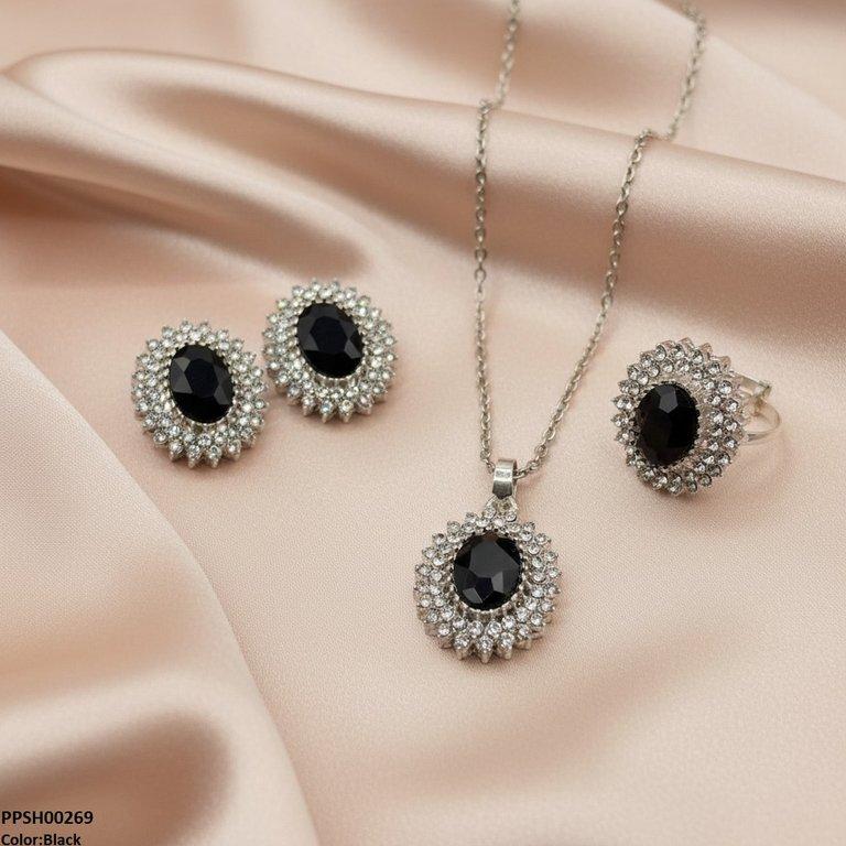 Oval Stone Pendant Set