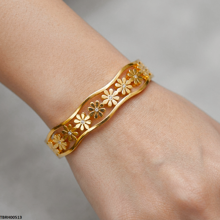 Round Flower Stainless Steel Bracelet