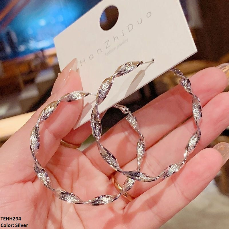 Cerved Hoops Pair