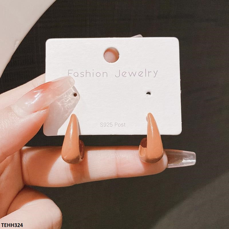 Curb Ear Hoops Pair