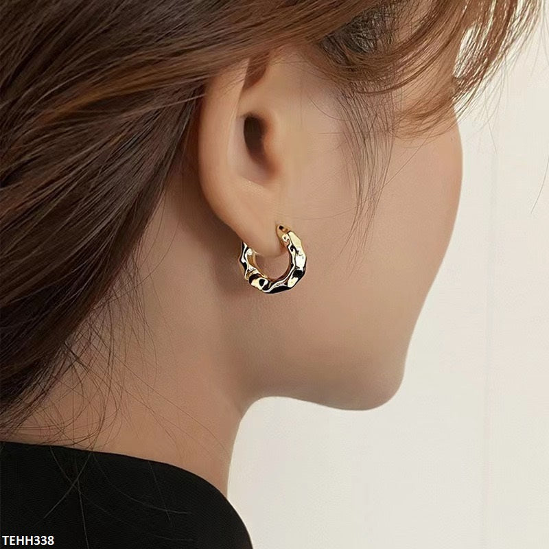 Yhc C-Check Ear Hoops Pair