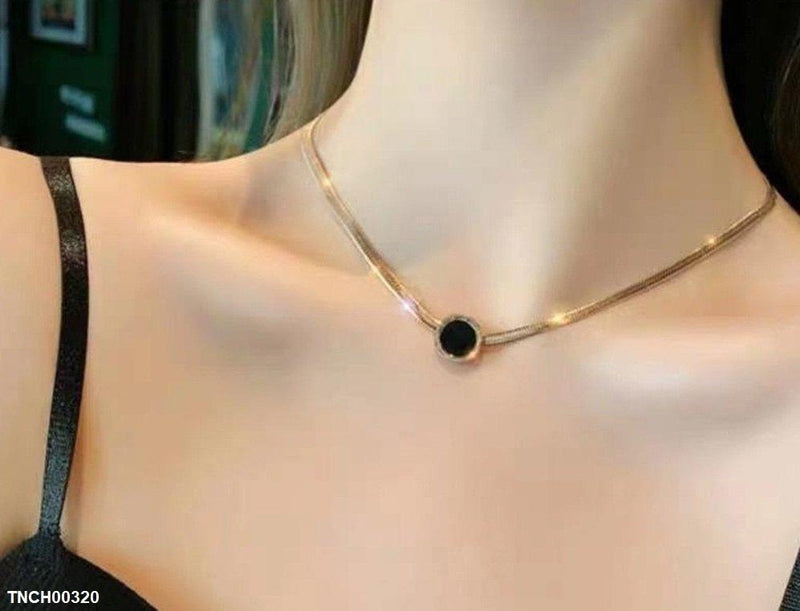 Round Shaded Painted Roman Necklace