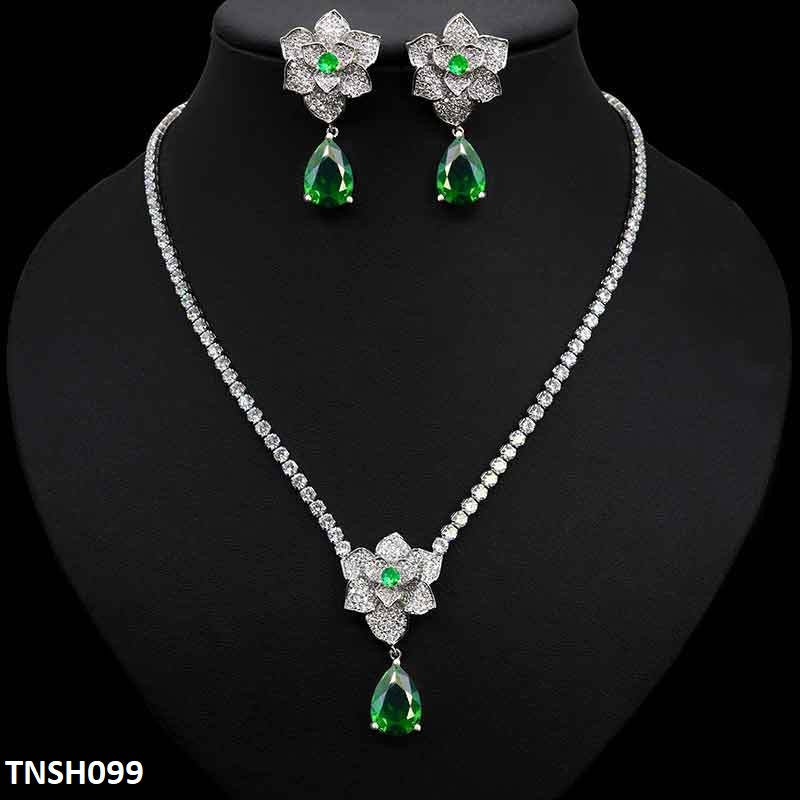 Flower Tear Necklace Set