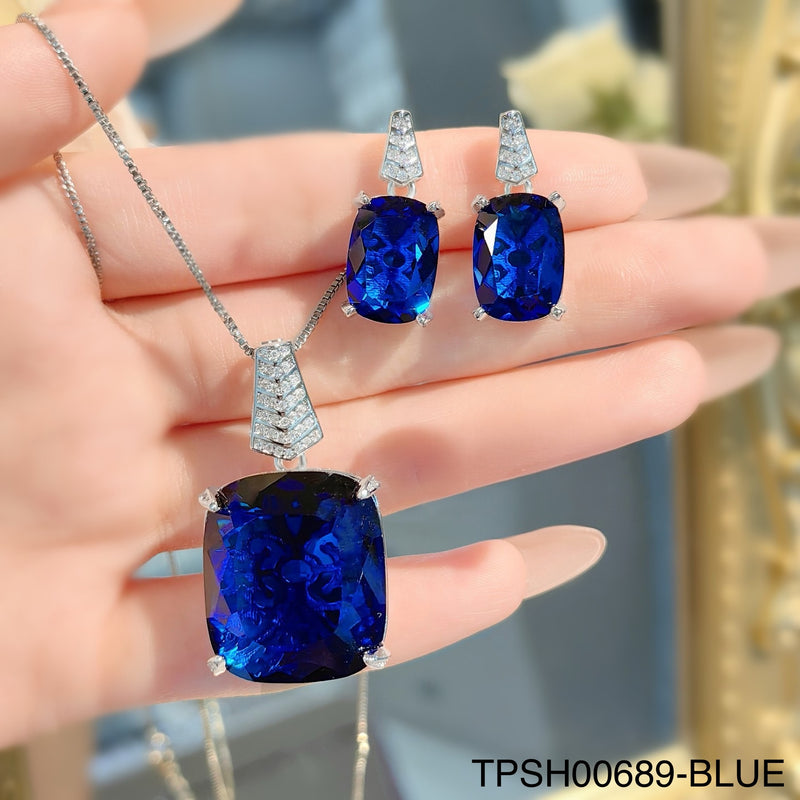 Stylish Zircon Crystal Pendant Set