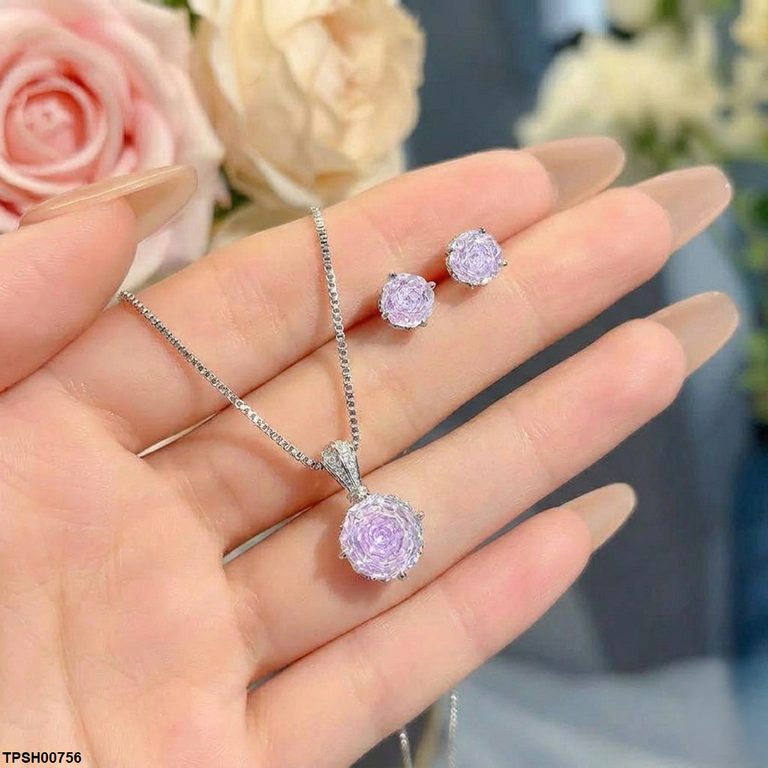 Round/Tear Pendant Set