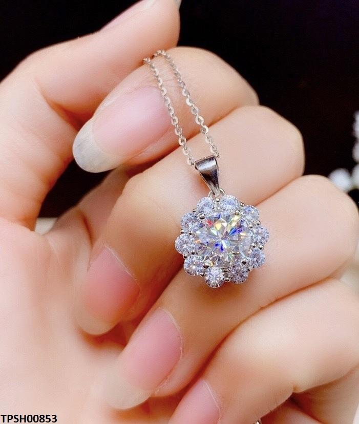 Flower Zircon Stone Pendant
