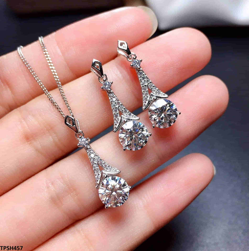 Round Pendalolum Zircon Pendant Set
