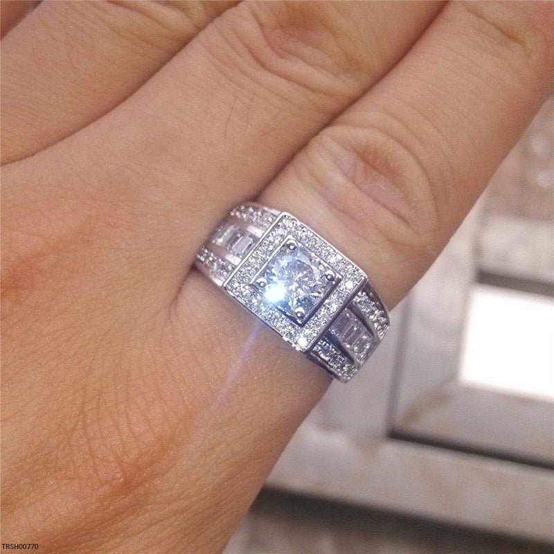 Round Stone Step Ring