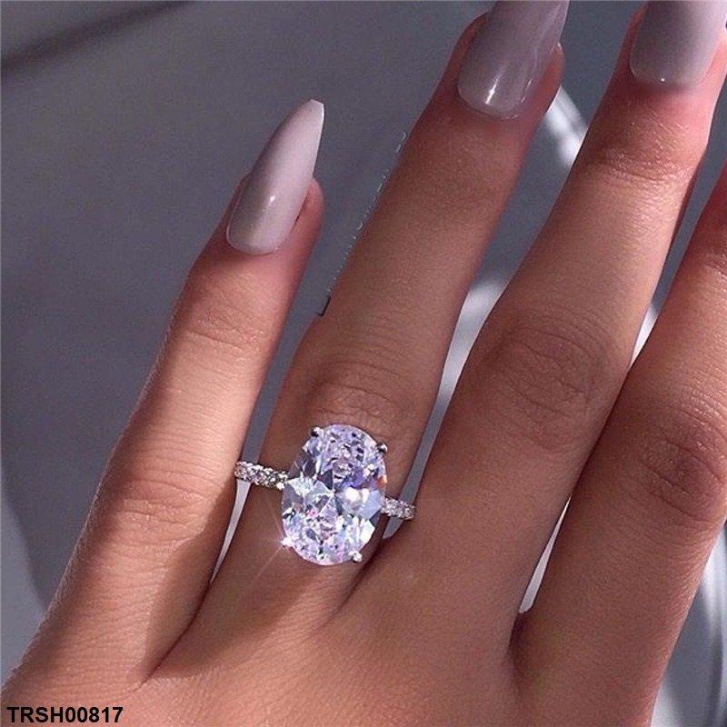 Oval Zircon Ring