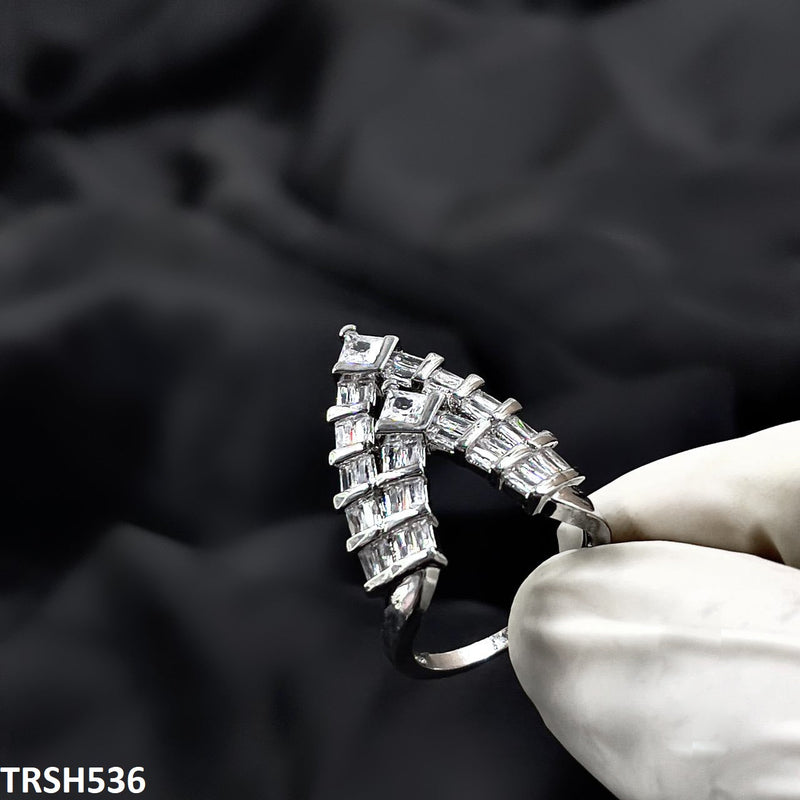 Clj V Layered Ring