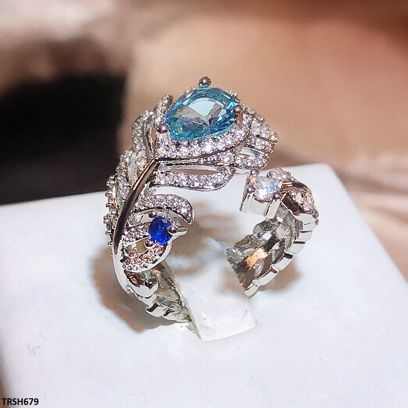 Tear Stone/Leaf Zircon Ring Adjustable
